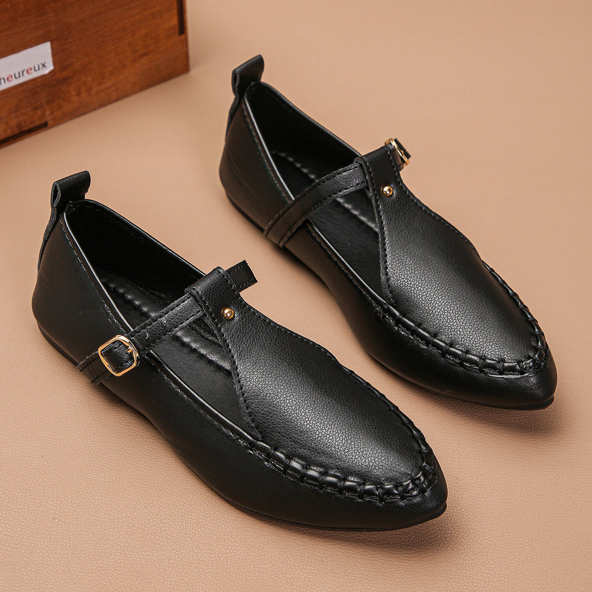 Women's Flats with Pointed Toe and Slip On