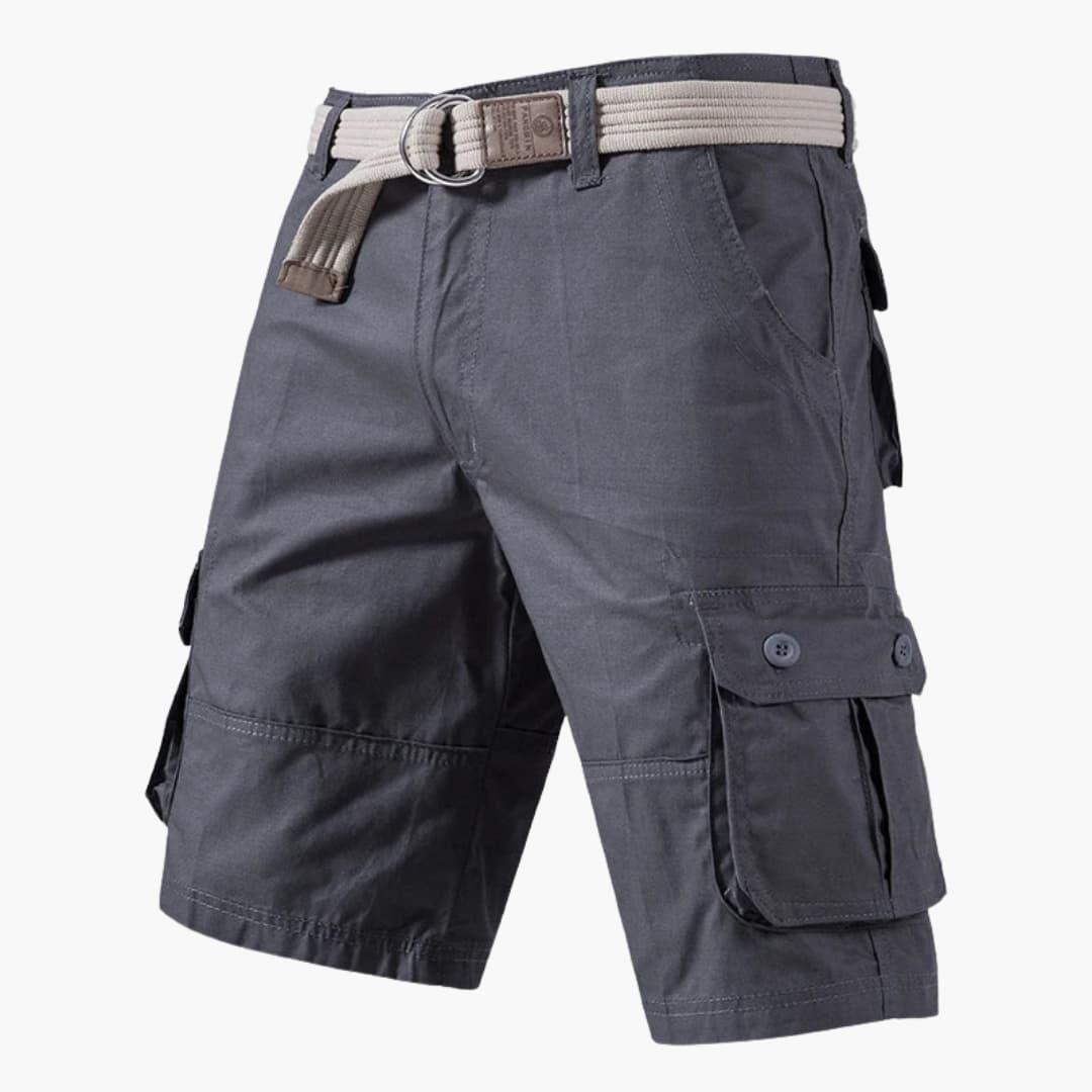 Cargo shorts with belt and pockets - for men in casual style