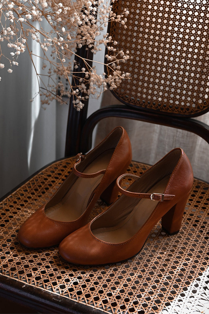 Womens Orthopedic Sandals with Buckle Strap and Low Heel