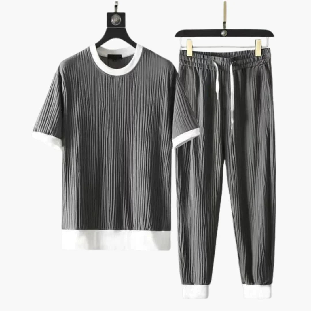 Men's Pleated Two-Piece Set with Round Neck T-Shirt and Jogging Pants