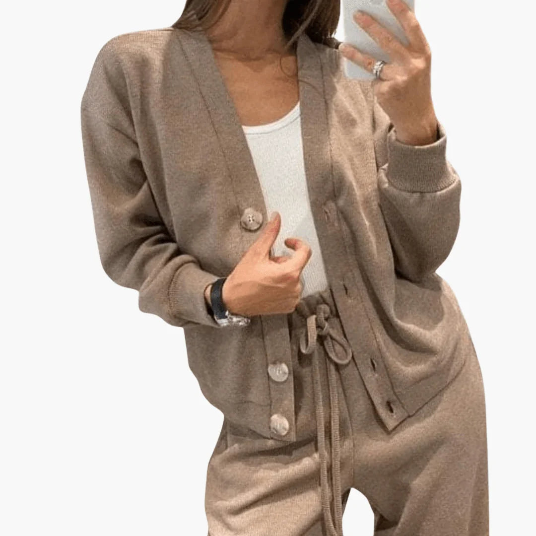 Loungewear Set for Women - Luxurious and Comfortable 2-Piece Outfit