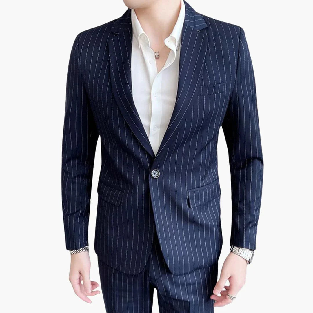 Men's Suit with Pinstripes and Slim Fit Blazer