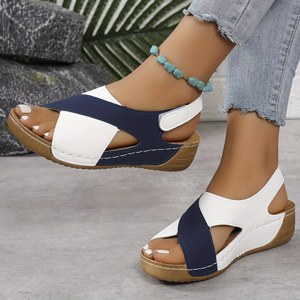 Women's Sandals with Adjustable Straps and Cushioned Insole
