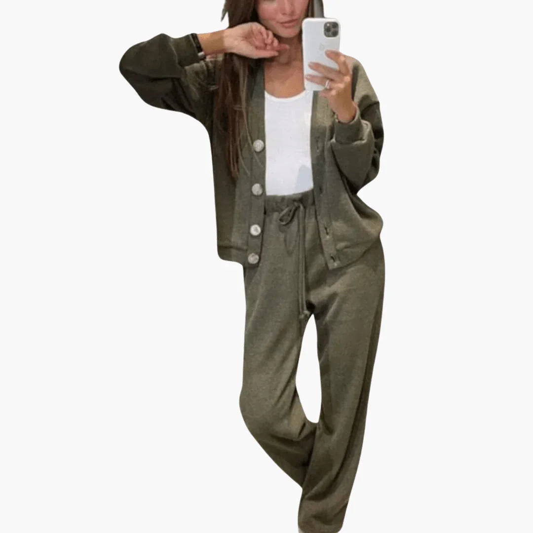 Loungewear Set for Women - Luxurious and Comfortable 2-Piece Outfit