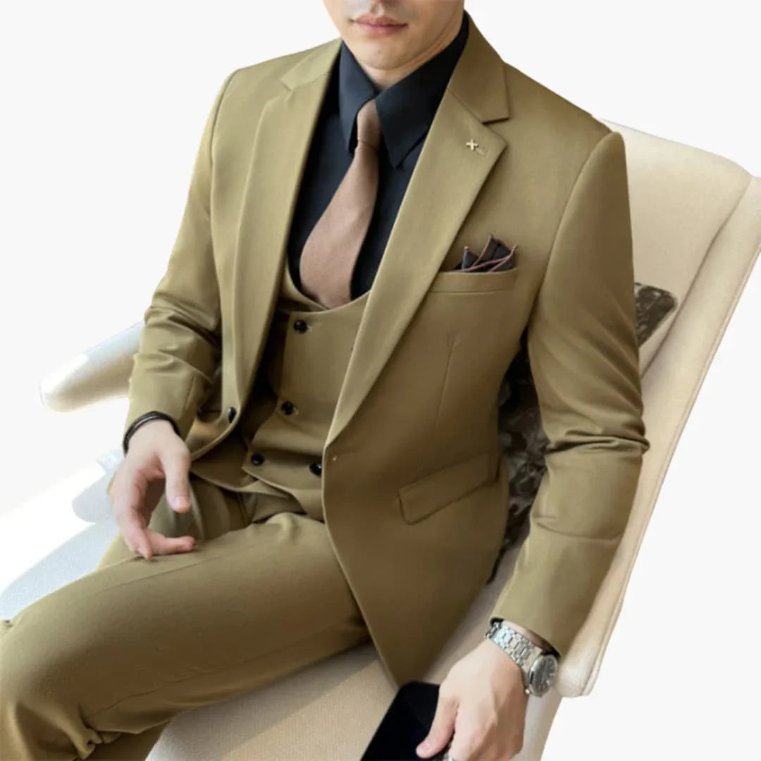 Three-Piece Men's Suit with Button Closure and Notch Lapel
