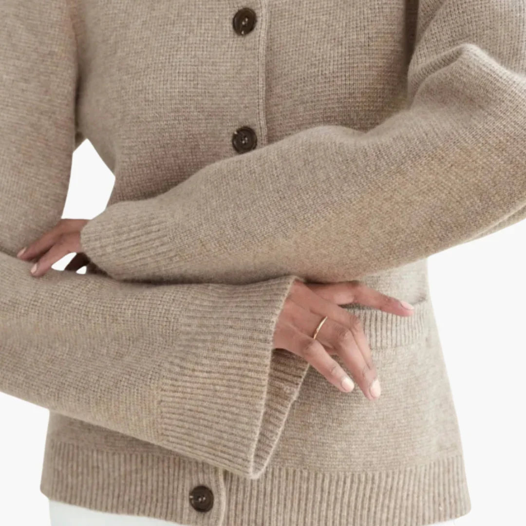 Women's Cardigan with Buttons and Round Neck