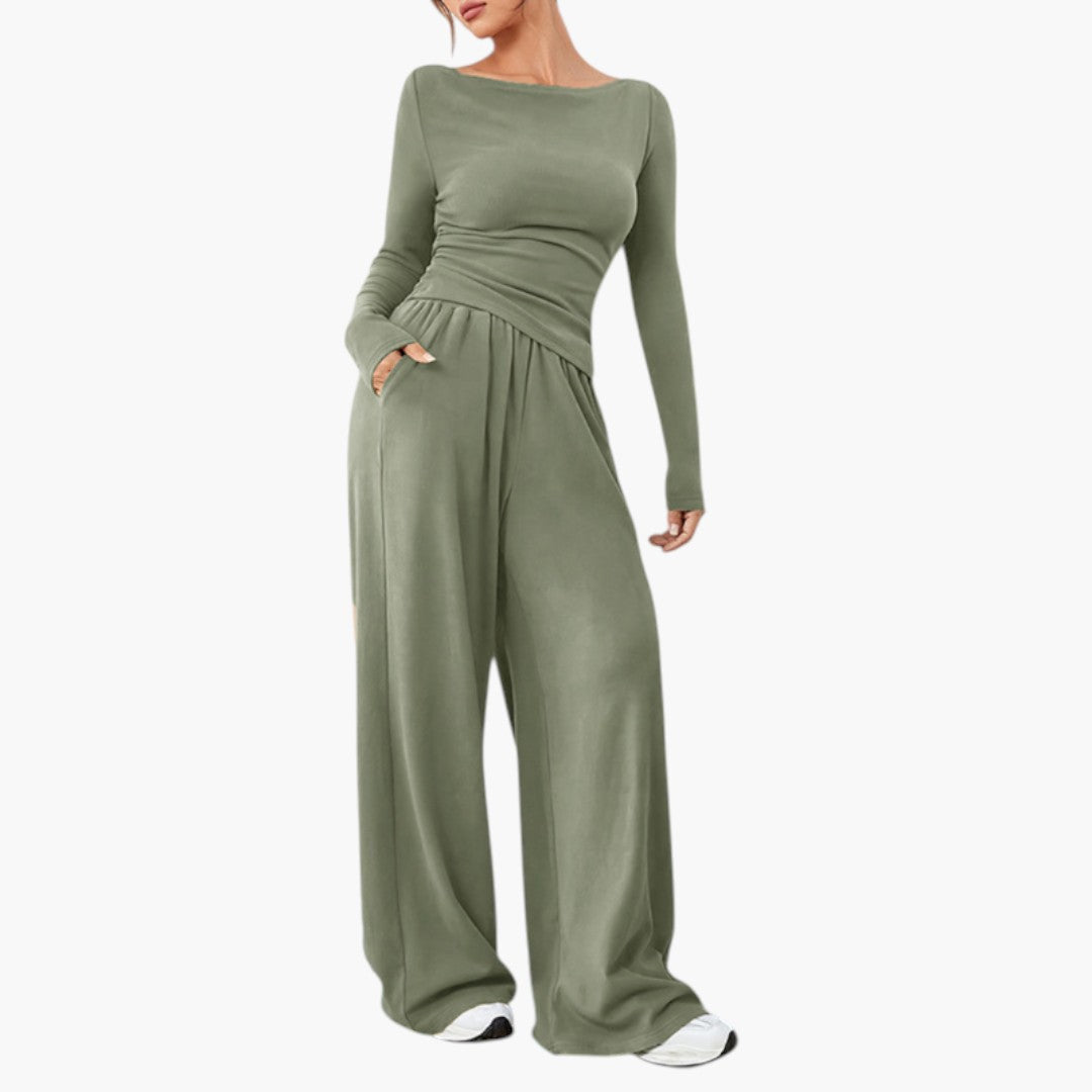 Women's Set with Loose Fit and Long Sleeves
