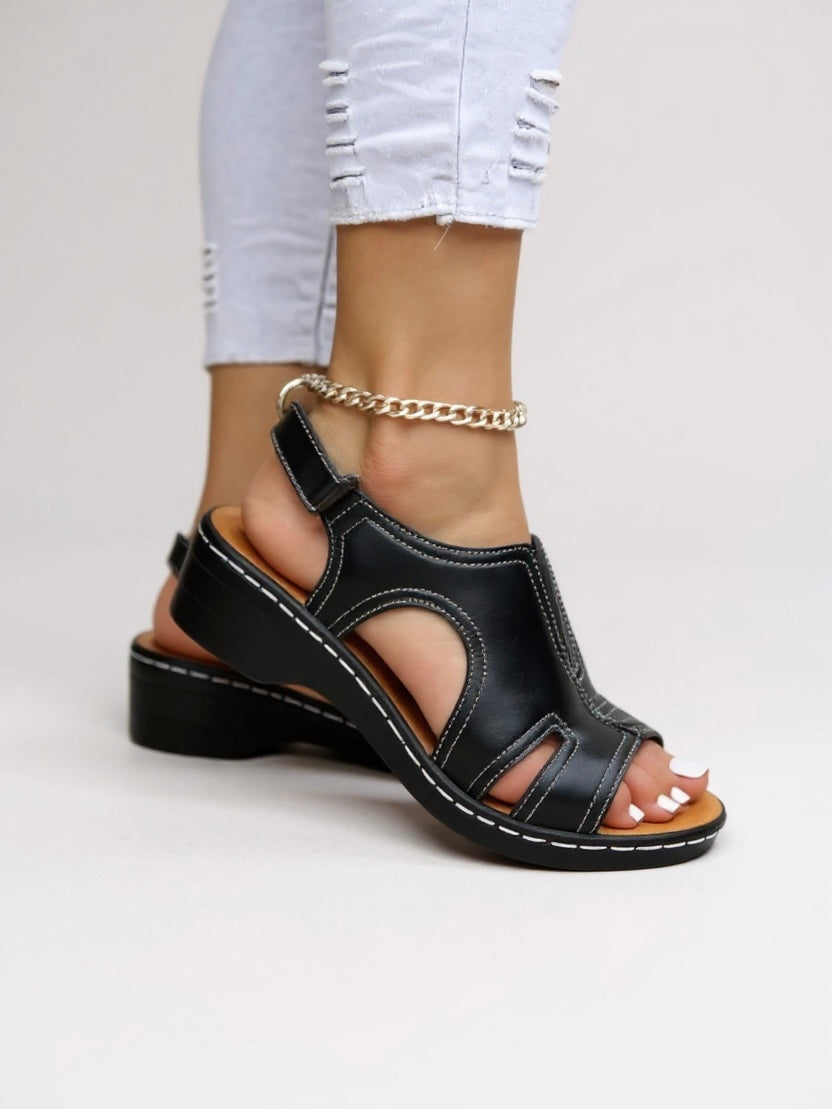 Women's Walking Sandals with Adjustable Straps and Cushioned Insole