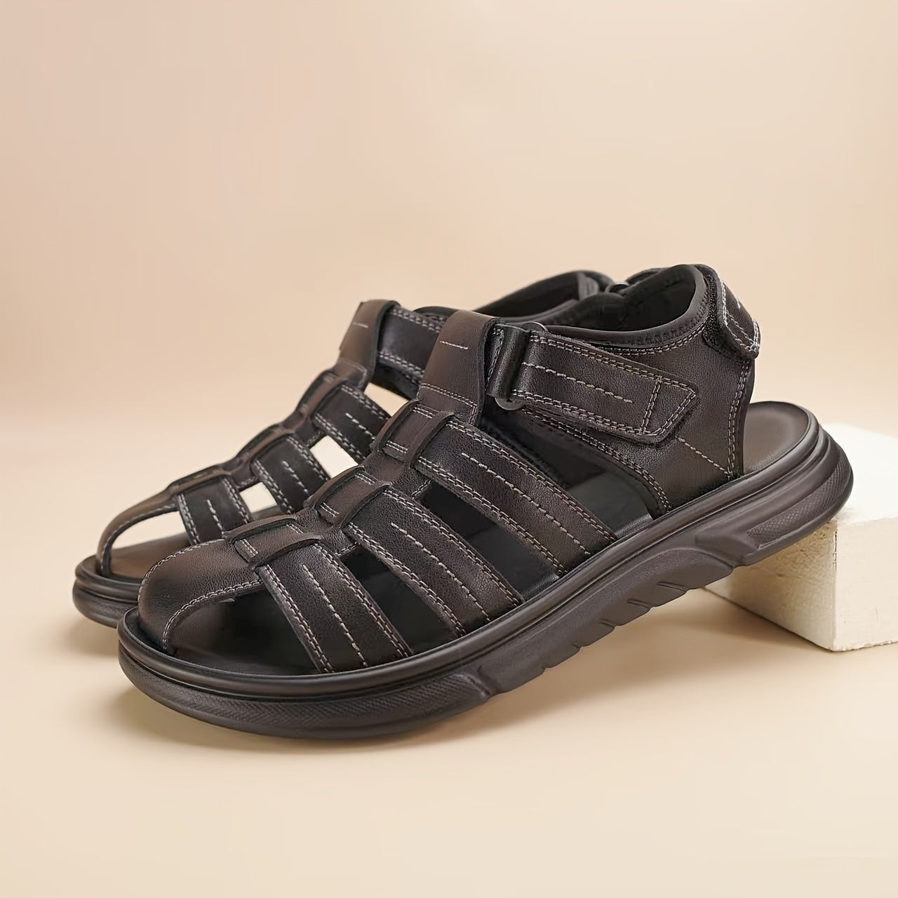 Bavane | Men's Sandals with Hook Closure and Leather Upper