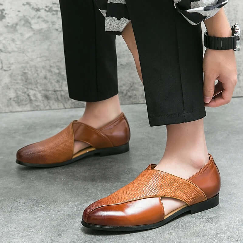Men's Sandals with Leather Upper and Cushioned Footbed