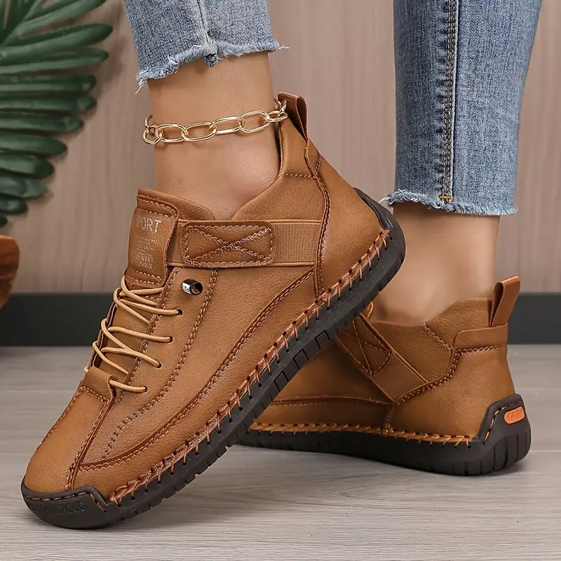 Women's Sneakers with Elastic Panels and Wide Toe Box