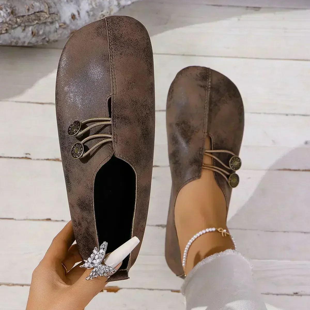 Women's Loafers with Elastic Closure and Suede Upper