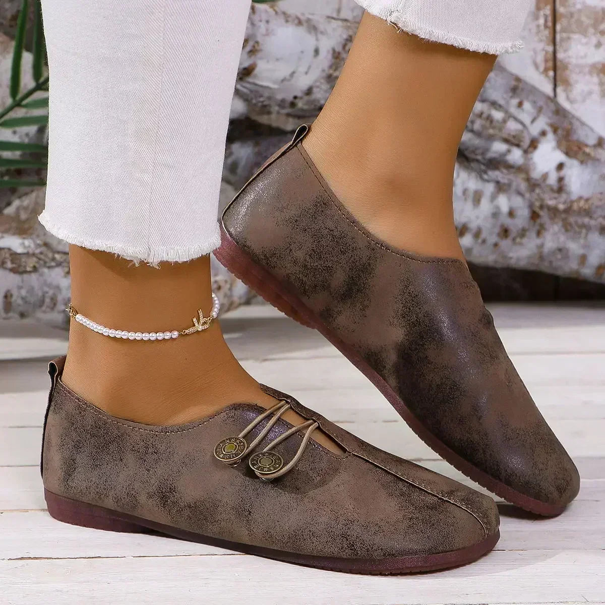 Women's Loafers with Elastic Closure and Suede Upper