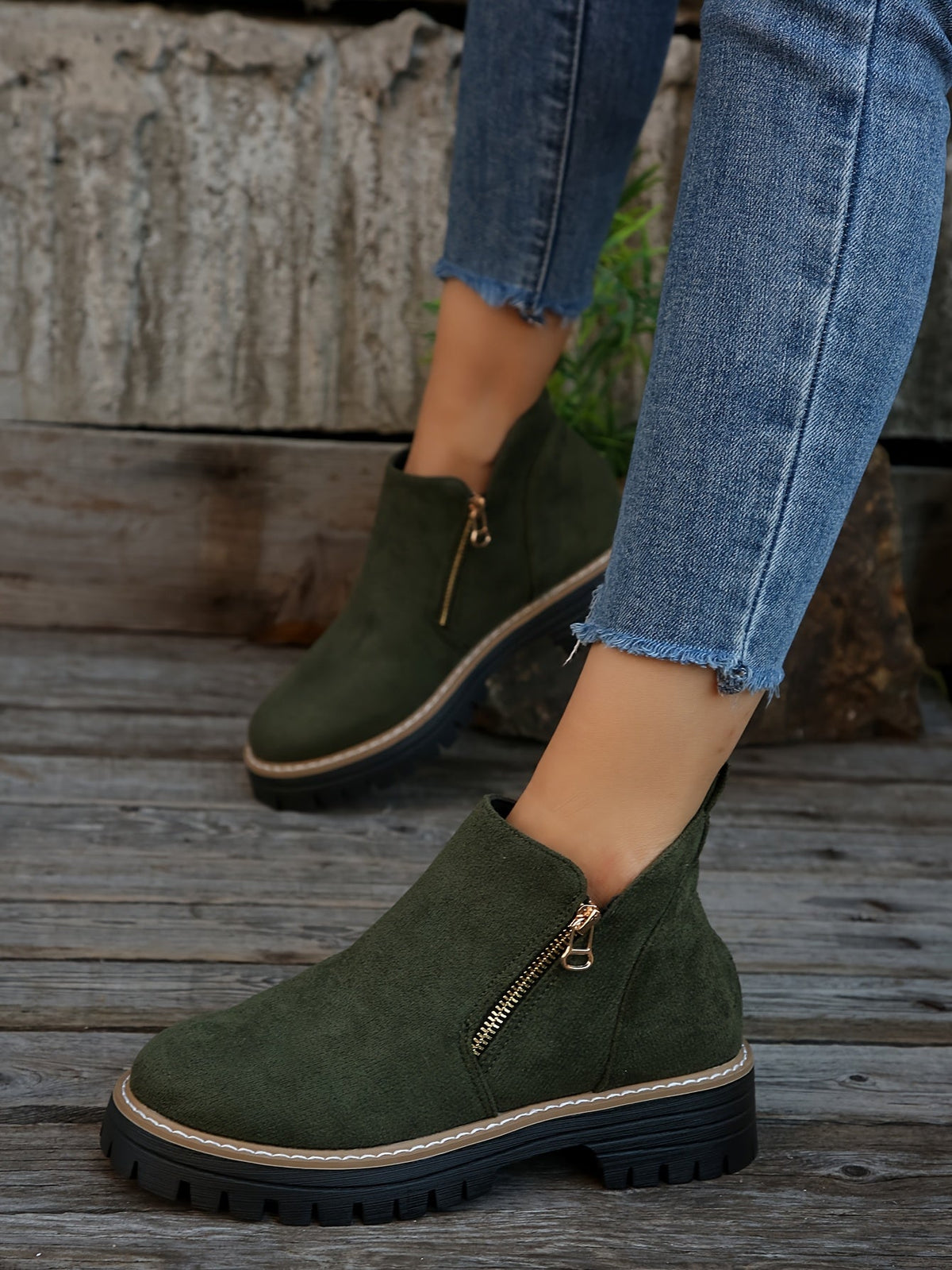 Raely | Orthopaedic Boots