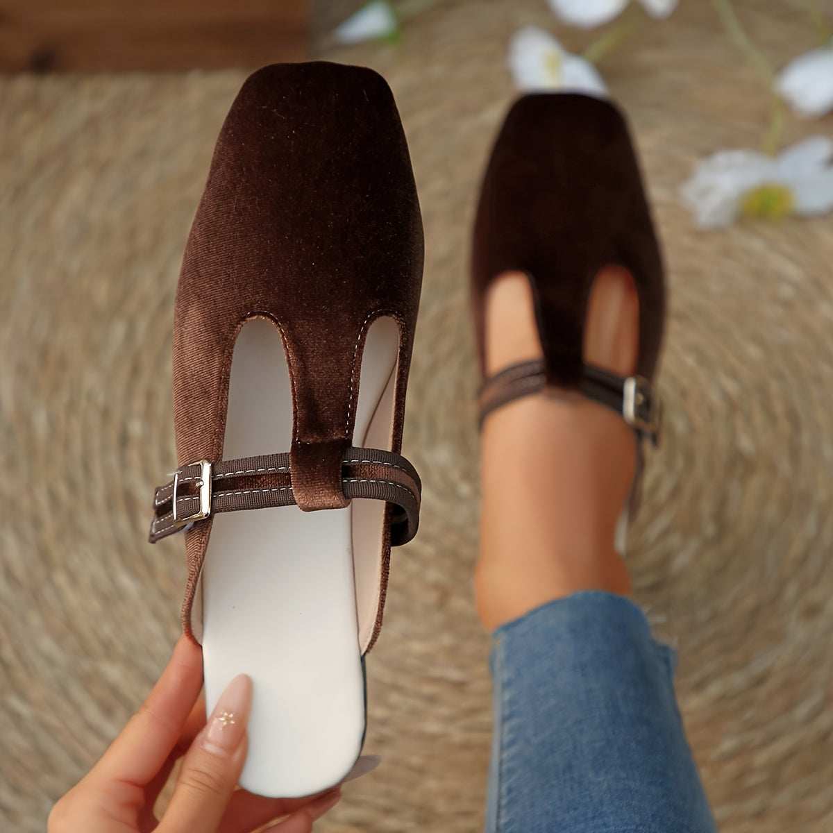 Bavane | Women's Flat Sandals with T Strap and Buckle
