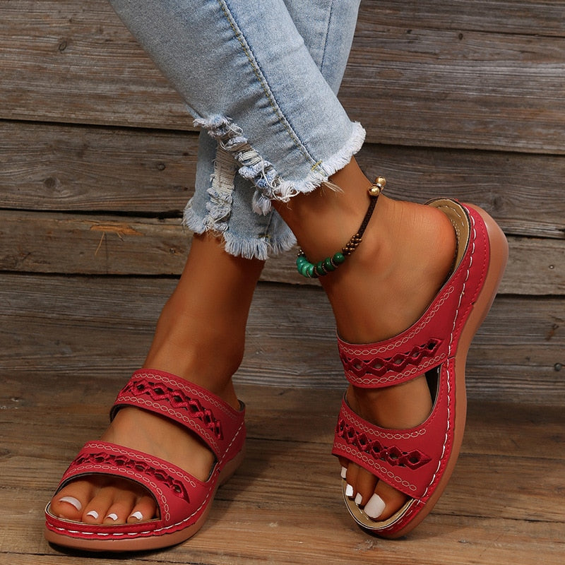 Bavane | Women's Leather Sandals with Arch Support and Adjustable Straps