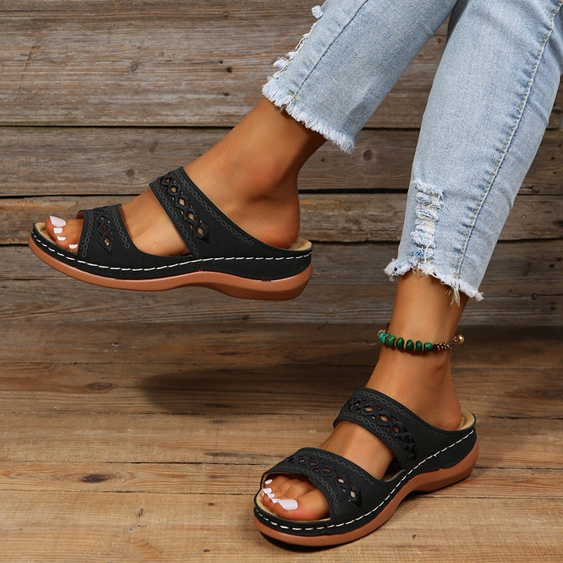 Women's Leather Sandals with Arch Support and Adjustable Straps
